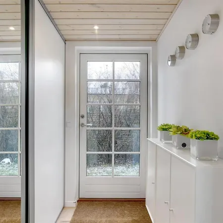 Amine - 700m From The Sea By Interhome Hornbæk